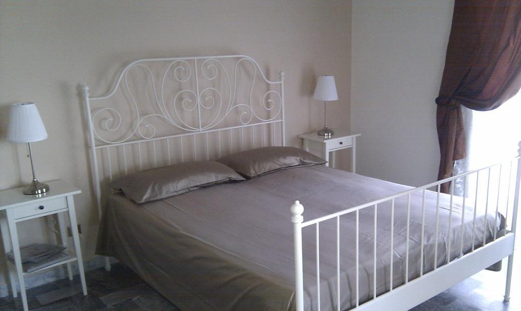 Antica Dimora Naples Bed & Breakfast Bilik gambar